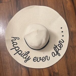 Newlywed sun hat